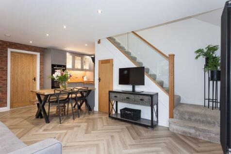 OPEN PLAN LIVING DINING KITCHEN