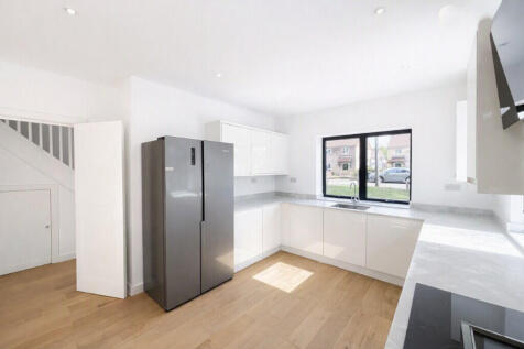 Arden Close, Reigate photo 4
