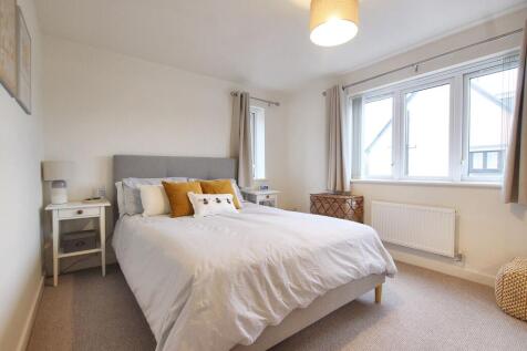 Emerald Place, Bishops Cleeve, GL52 photo 3