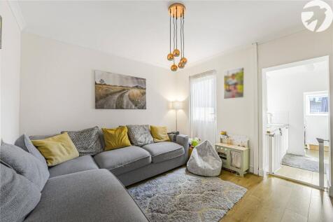Greenhithe, DA9 - property photo
