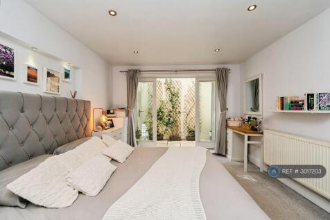 Bedroom (Incl. Terrace)