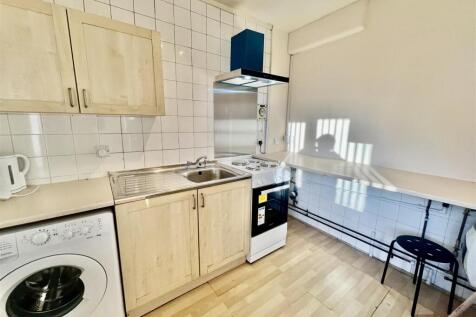 Moorside Court, Newcastle Upon Tyne photo 5