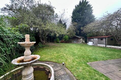 Rear Communal Garden