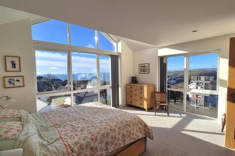 Principal bedroom.jpg