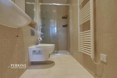 ensuite.jpg