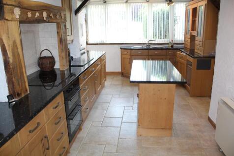 Fitted Kitchen
