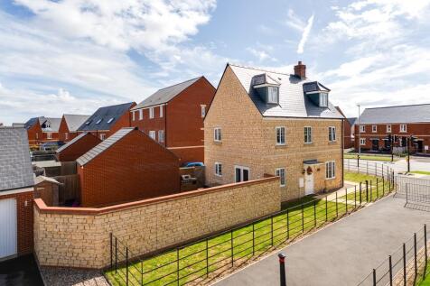 14 Barn Owl Drive, Rothwell (1 of 41).jpg