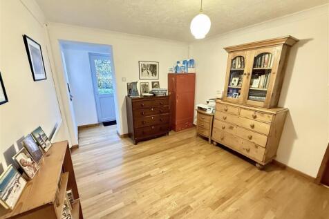 iyqIo_DHoEagTGRbyRicBg 2.jpg