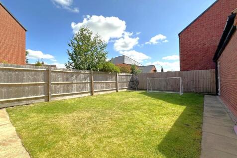 Lovely Private Garden 919