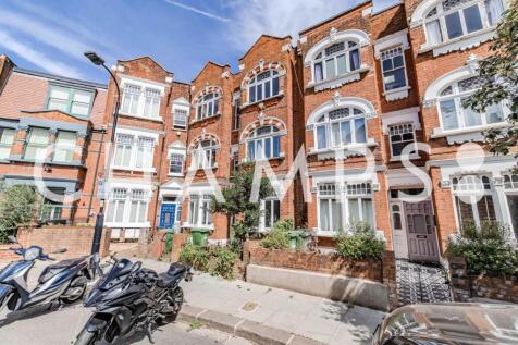 2 bed semi-detached house to rent Stanlake Road, 