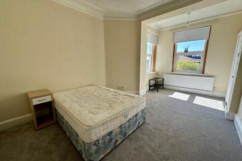 Allerton Lodge Flats, Falkland Mount, Leeds, West Yorkshire, LS17 photo 4