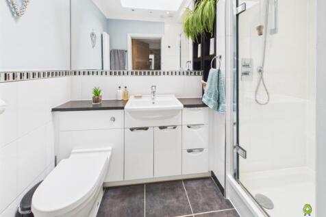 Presented by Clinton Crawford - Ewemove Bexley and