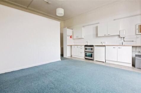 Living Room/Kitchen