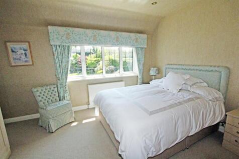 IMG_5184 bed2 win.jpg