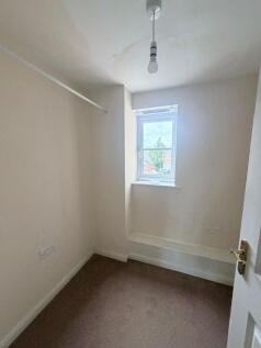 WALK IN WARDROBE