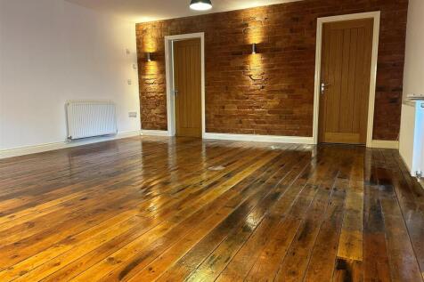 Flat 8, The Grand Hotel, Canal Street, South Wigston photo 3