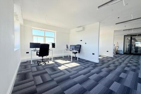 WhatsApp Image 2025-03-18 at 14.16.51 (2).jpeg