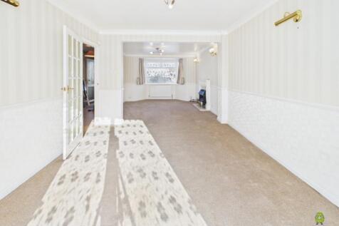 Presented by Clinton at EweMove Bexleyheath and Da