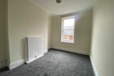Fields Park Road, Newport,  photo 5