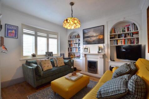 Sitting Room 1.JPG