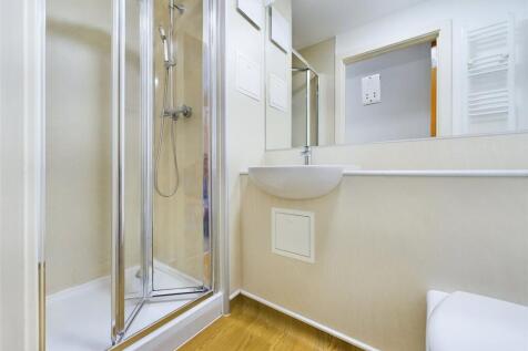 BathroomRoom-To-Rent