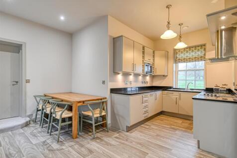 Turret Lodge-10.jpg