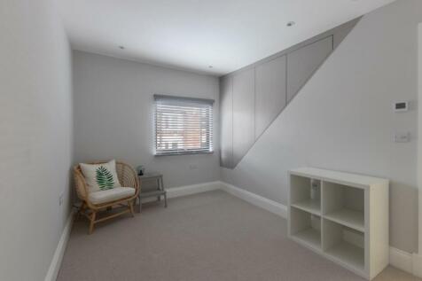 Ashbourne Grove 1B, W4 PH11.jpg