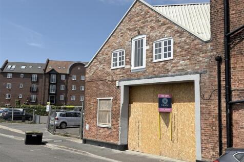 Quay Stores Exterior 2.JPG