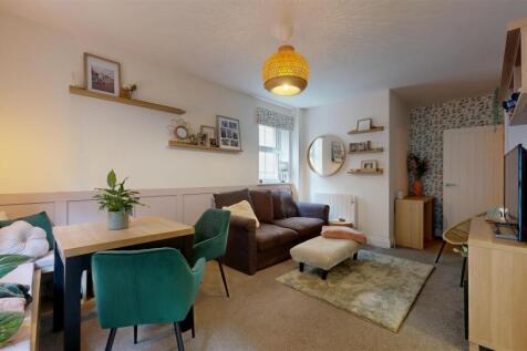 Yew-Tree-House-11122025_172010.jpg