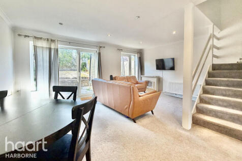 CROOKHAM CLOSE, HARBORNE photo 4