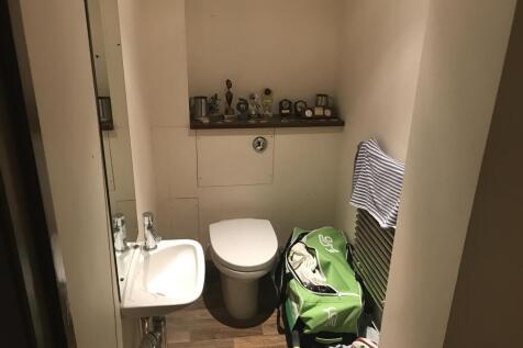 Cloakroom/wc