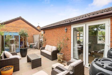 Dining room patio
