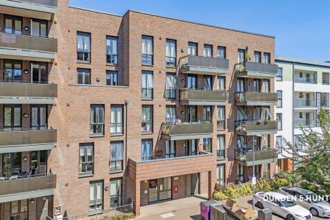 Luff Court