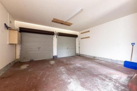 Redwood Court0016.jpg
