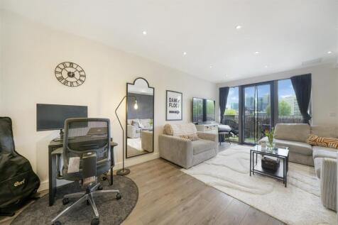 Flat 203, Furlong Court - AAQfU8ShLkITDXXPyXz3.jpg