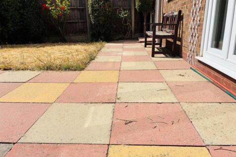 20 Chartwell Patio.jpg
