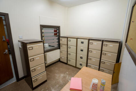 Healthcare Facility to rent Image 9