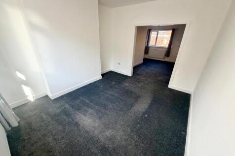 Gill Crescent North, Houghton Le Spring, DH4 6AW photo 4