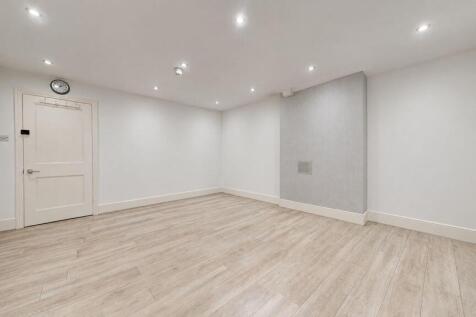 Alpine House Room Unfurnished