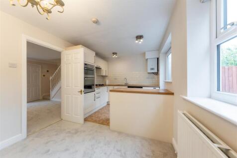 11 Brookfield Close-006.jpg