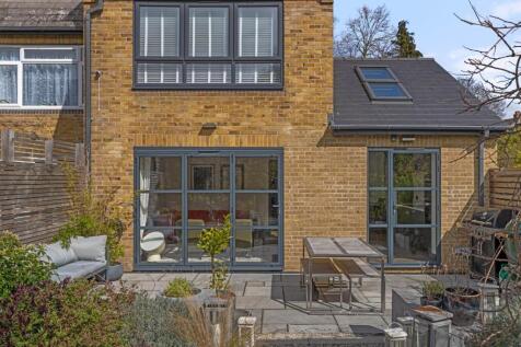 12 Forrester Path, SE26 - 3.jpg