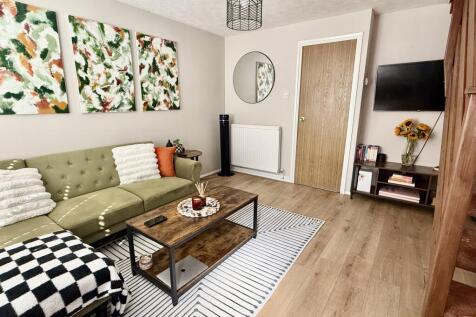 Curlew Close, Maldon photo 3