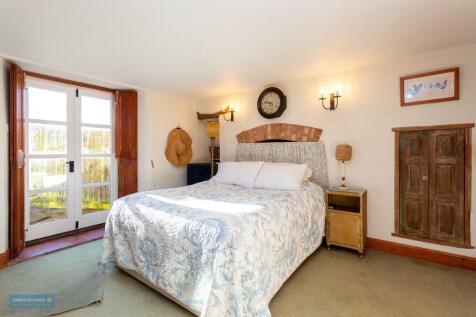 Sitting Room / Bedroom