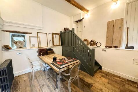 BEDROOM 4/OFFICE/STUDIO