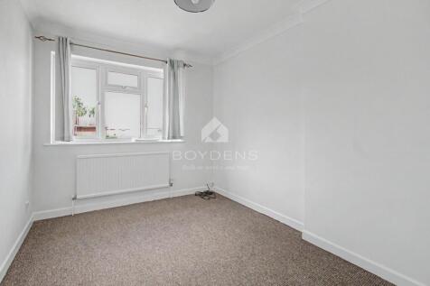 Bale Close, Stanway, Colchester, Essex photo 4