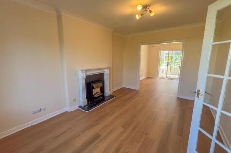 11 Farmhil Meadows-19.jpg
