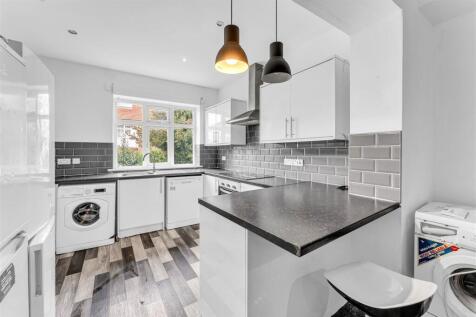 Becketts Park Crescent, Headingley, Leeds photo 3