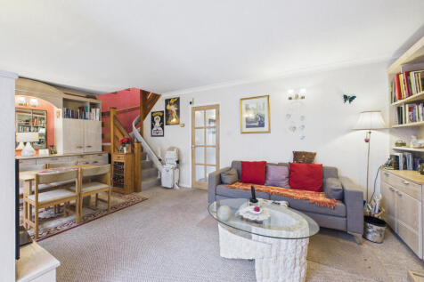 CAM02909G0-PR0484-STILL015