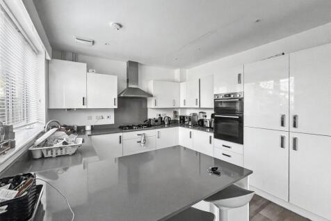 Alder Grove, Shinfield, Reading, Berkshire, RG2 photo 4
