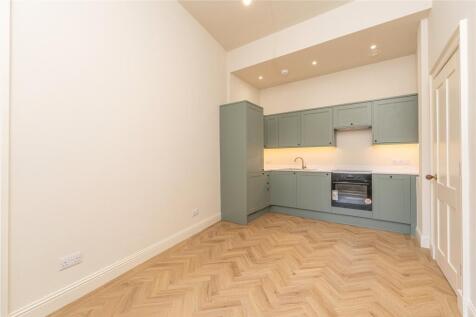 Lounge/Kitchen
